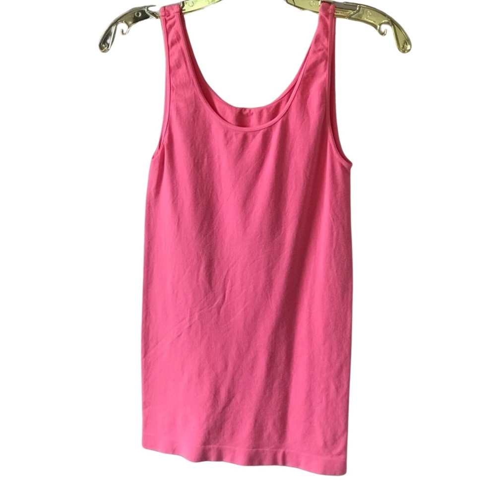 BOUTIQUE ITEM- SEAMLESS PINK TANK WITH ROUNDED NECKLINE